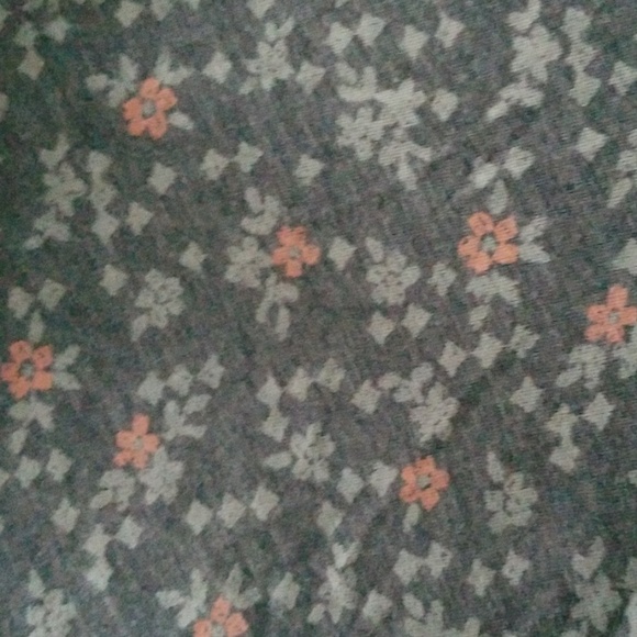 Decree | Flowy Floral & Lace Top - Picture 6 of 6